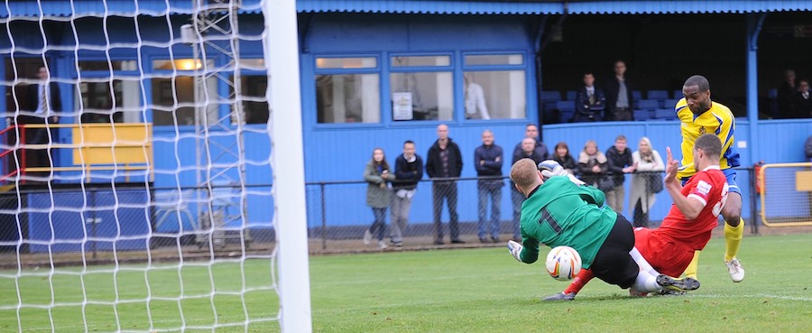 15 4 Mark Nwokeji scores the winner