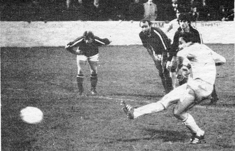 17 Ian Whitehead scores penalty at Gravesend 22 11 1980