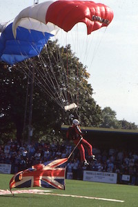 Dreamflight. Parachute