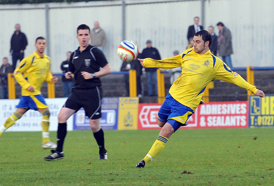 Ryan Wats Chris ODonnell ref Danny Hart